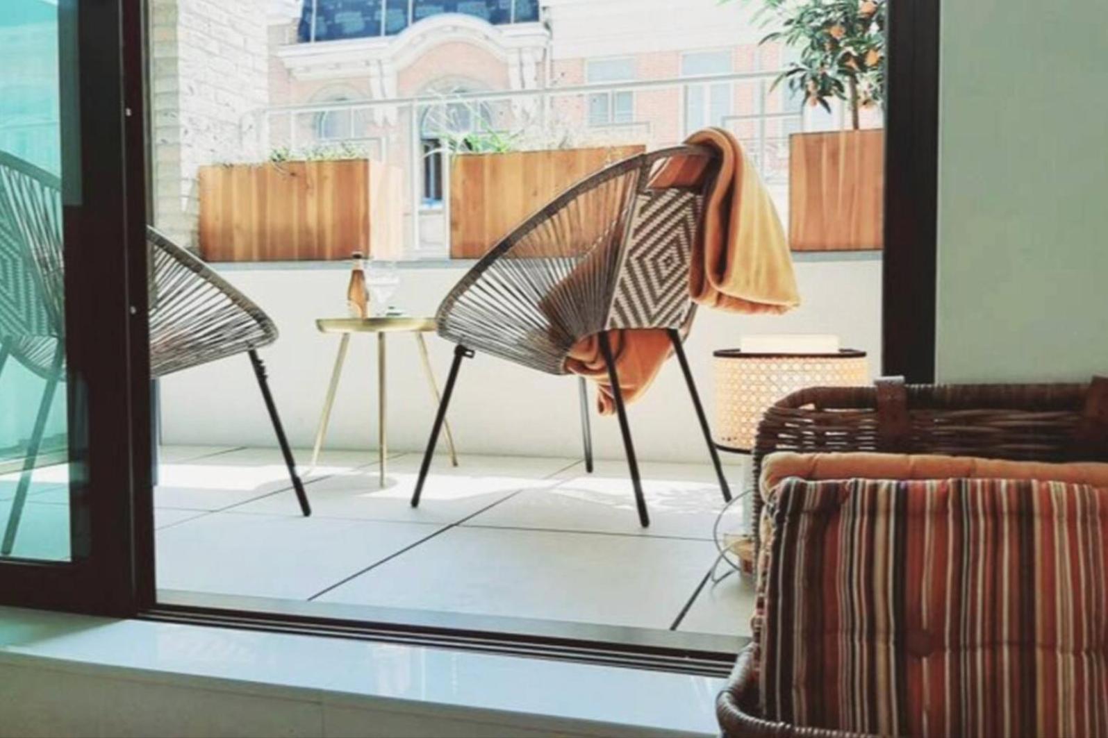 Sunny Haven Apartment